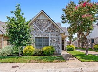 3023 Stonehenge Ln, Carrollton, TX 75006