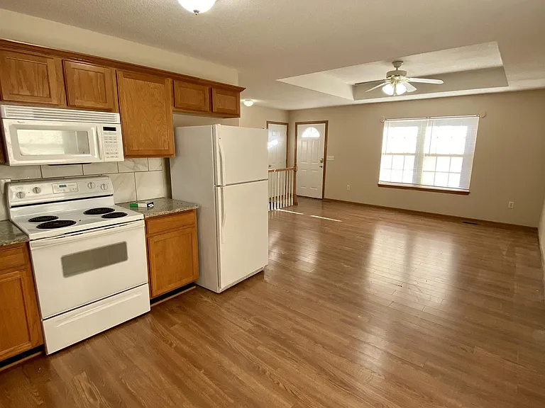 Mission Road - Harrisonville - 902 — Photo 4