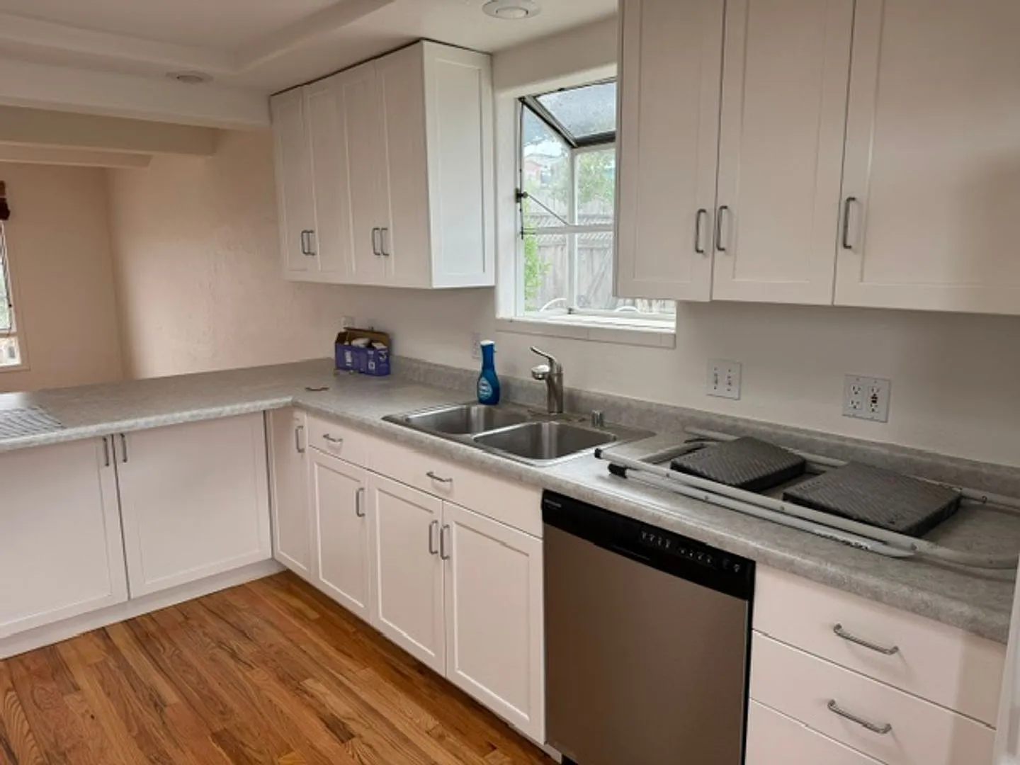Great two bedroom house in upper Seaside — Photo 3