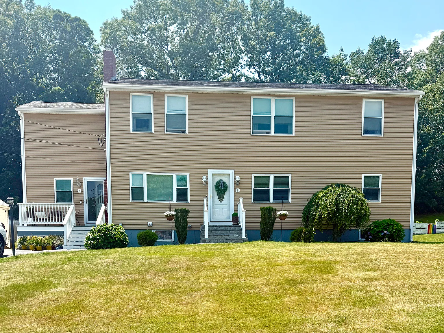 2 bed, 1150 sqft, $2,700 — Photo 1