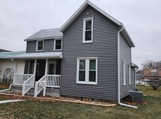 227 S Walnut Ave, New Hampton, IA 50659