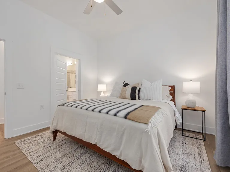 542 Southgate Ave #302 — Photo 14