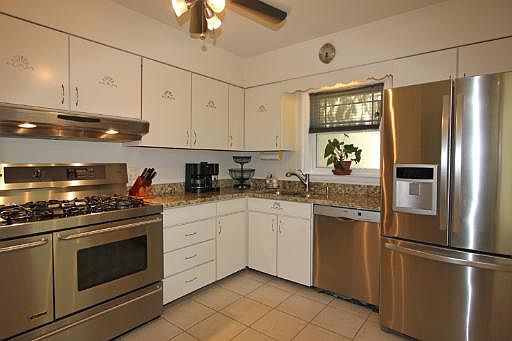 5th image of 1501 N Jackson Ave