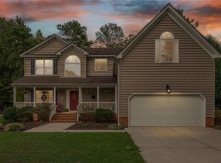 100 Dover Ct, Smithfield, VA 23430