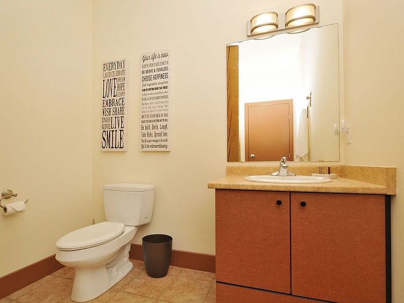 Victoria Apartment for rent - 2 Bedrooms — photo 17
