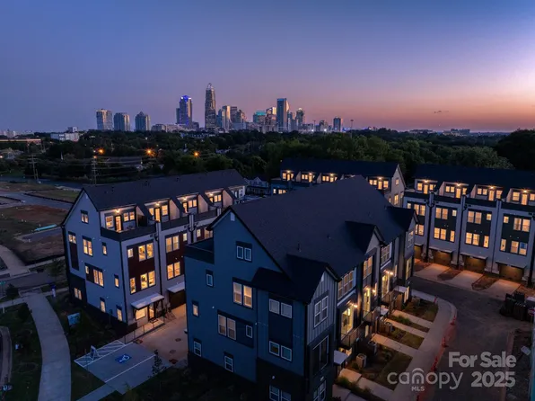 904 Callahan St #Eqx1663, Charlotte, NC 28206