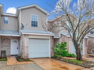 499 Keystone Rd, Mary Esther, FL 32569