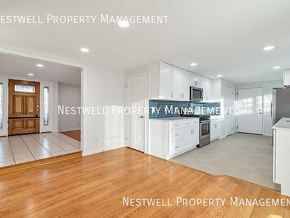 4th image of 6687 S Carson Cir