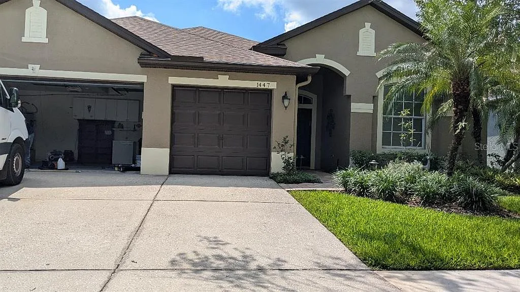 5 bed, 3.0 bath, 2790 sqft, $3,600 — Photo 1