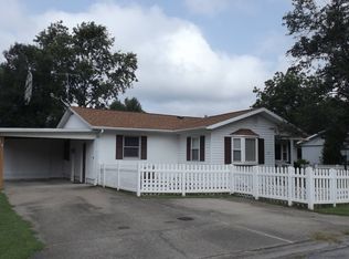 1721 Stanley Dr, Olney, IL 62450