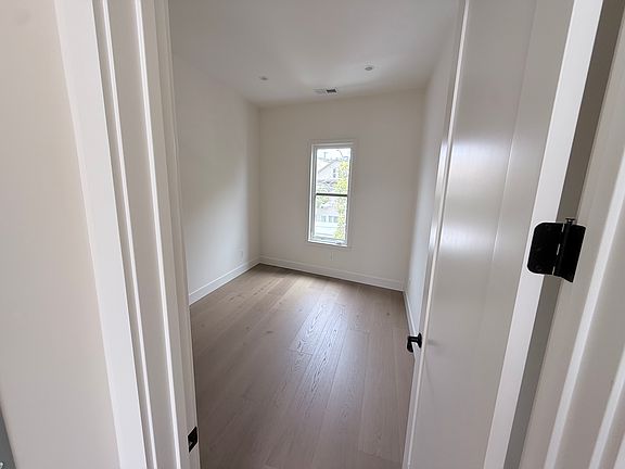 5th image of 3774 Mission St #3774A