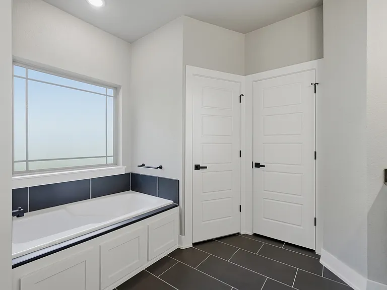 8 Leyland Dr — Photo 12