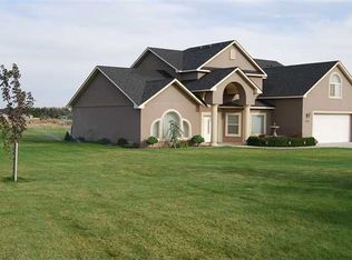 2900 S 38th Ave, West Richland, WA 99353