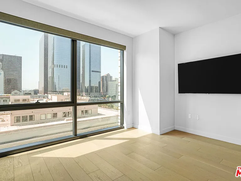 400 S Broadway Ave #1608 — Photo 24