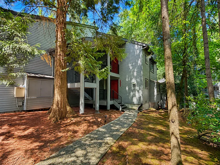 14638 NE 80th Pl — Photo 3