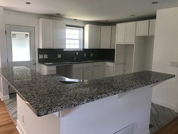 5th image of 2673 Fairhill Dr