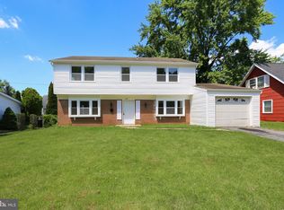 23 Hummingbird Ln, Willingboro, NJ 08046