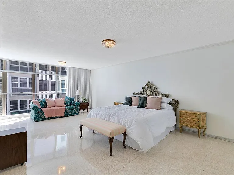 800 Ashford #6-B — Photo 24