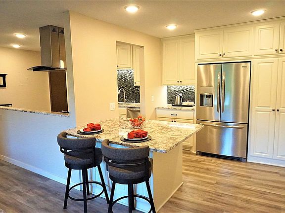 5th image of 7520 Cahill Rd APT 320A
