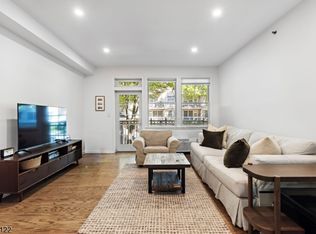 4 Constellation Pl 101 #101, Jersey City, NJ 07305