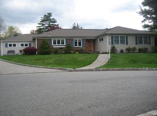 44 Summit Rd, Verona, NJ 07044