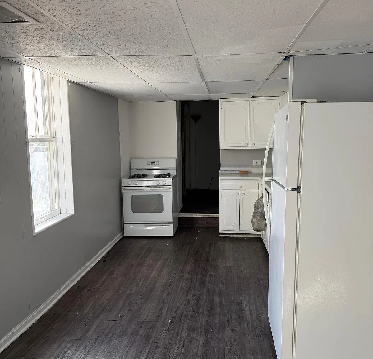 2 bed, 900 sqft, $1,200 — Photo 2