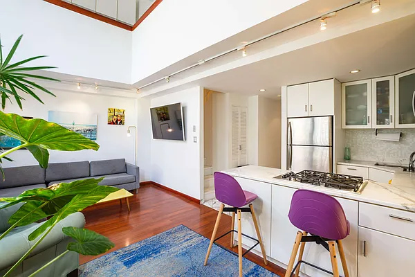 Rented by Up Real Estate Advisors LLC | media 3