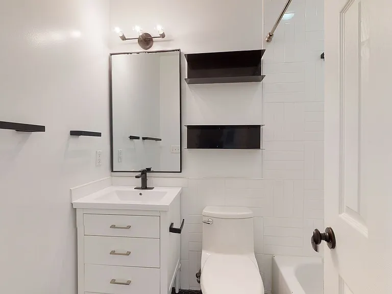 2824 12th St NE #203 — Photo 3
