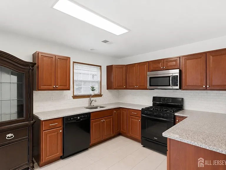 101 Wellington Park Dr — Photo 15