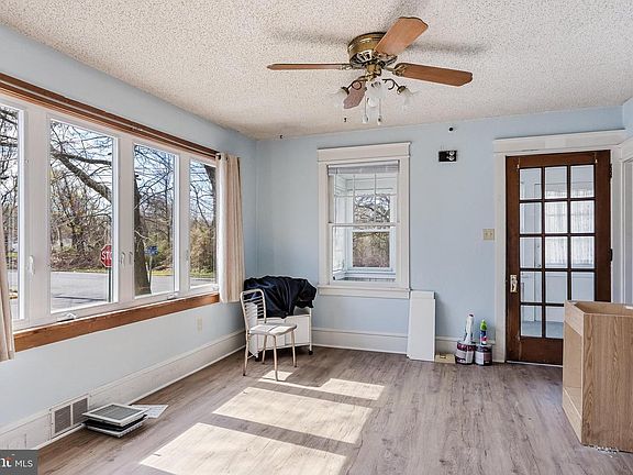 2nd image of 601 Highland Ave