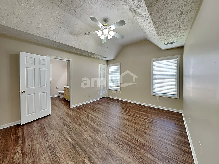 177 Waters Edge Dr — Photo 8