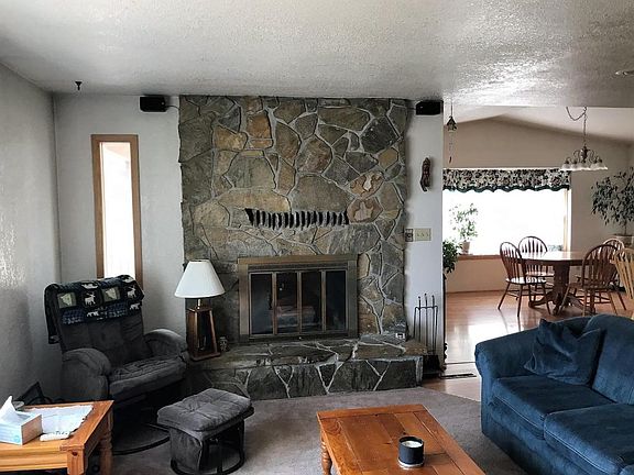 5th image of 607 Haller Creek Rd