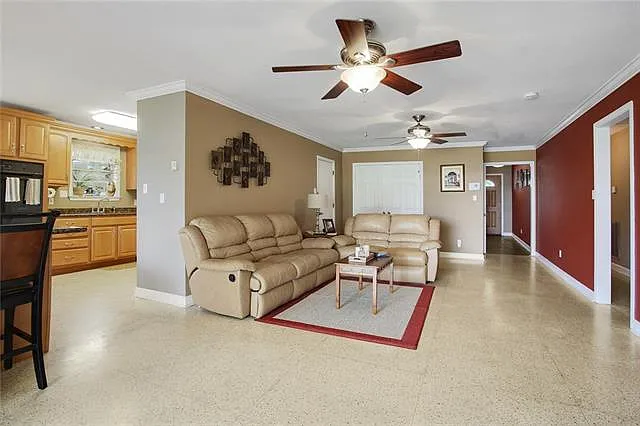 5029 Loveland St — Photo 5