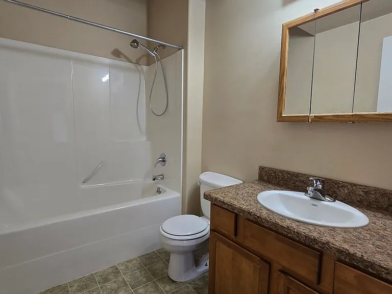 1317 Mirror Lake Ln — Photo 11