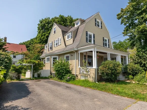 12 Summer St, Waltham, MA 02452