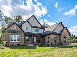 135 Thoroughbred Ln, Mocksville, NC 27028