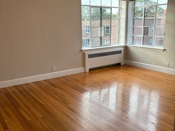 93 Strathmore Rd APT 10, Boston, MA 02135