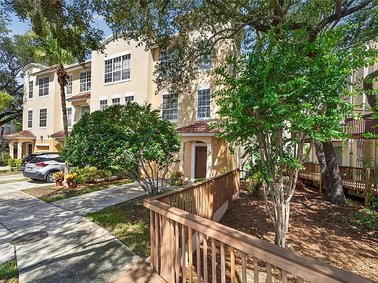 3186 Bayshore Oaks Dr — Photo 4