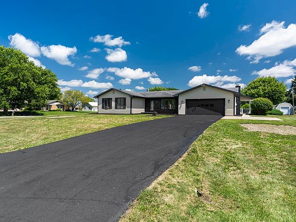 2nd image of 1108 Birchwood Dr