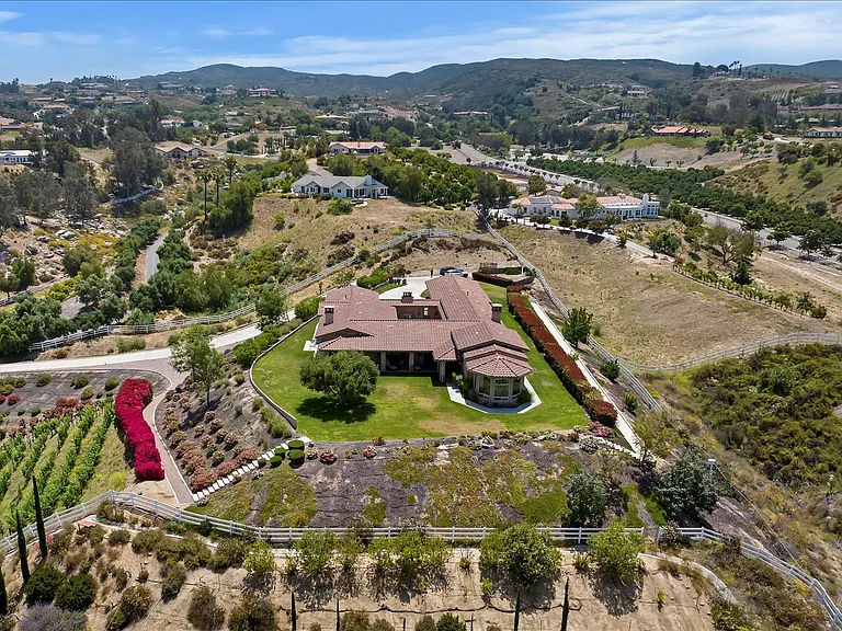 37605 Via De Los Arboles — Photo 3
