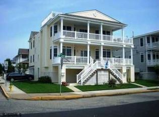 203 32nd St, Ocean City, NJ 08226