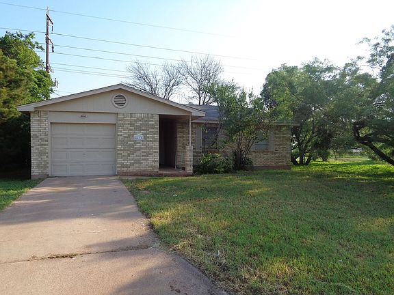 2nd image of 4410 Clover Ln