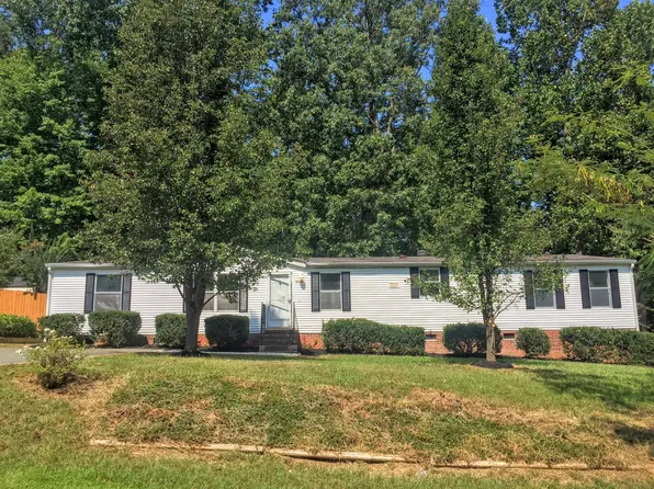 4695 Iron Weed Dr, Mc Leansville, NC 27301