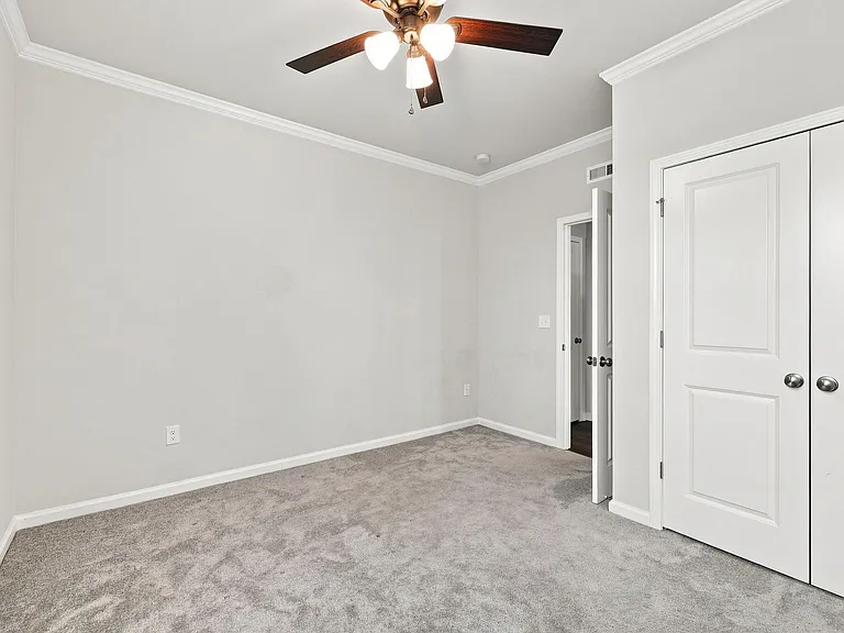 1101 Aberleigh Ln — Photo 5