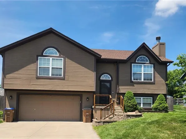 704 Derby St, Raymore, MO 64083