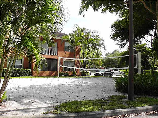 1725 Palm Cove Blvd #104 — Photo 12