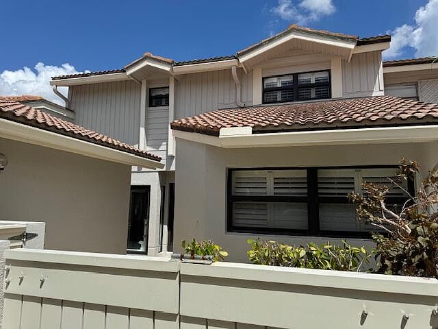 1st image of 465 Prestwick Circle
