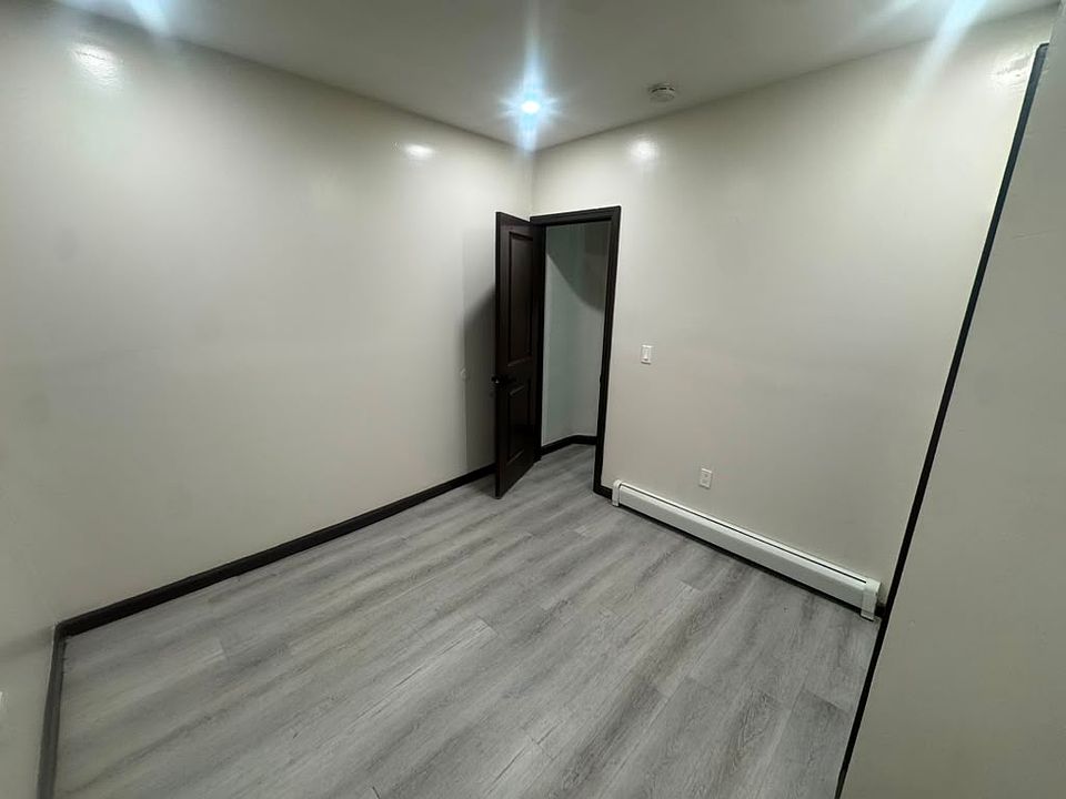 1st image of 612-613 N 5th St #1R
