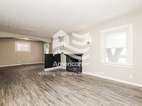 230416_003_living_room_3.jpg
