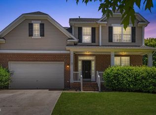104 Leafy Holly Dr, Holly Springs, NC 27540
